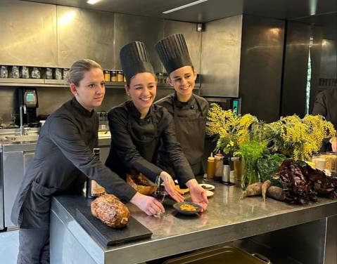 Martina Puigvert del Restaurant Les Cols d'Olot rep el reconeixement a millor cuinera jove atorgat per la Guia Michelin